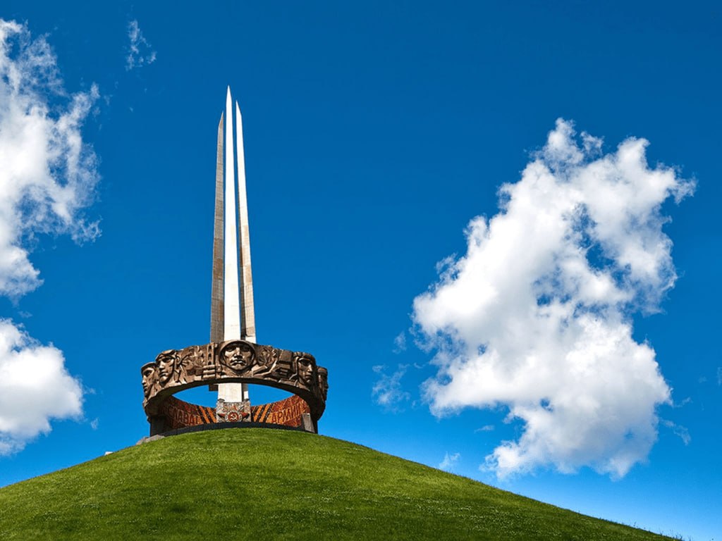 2022